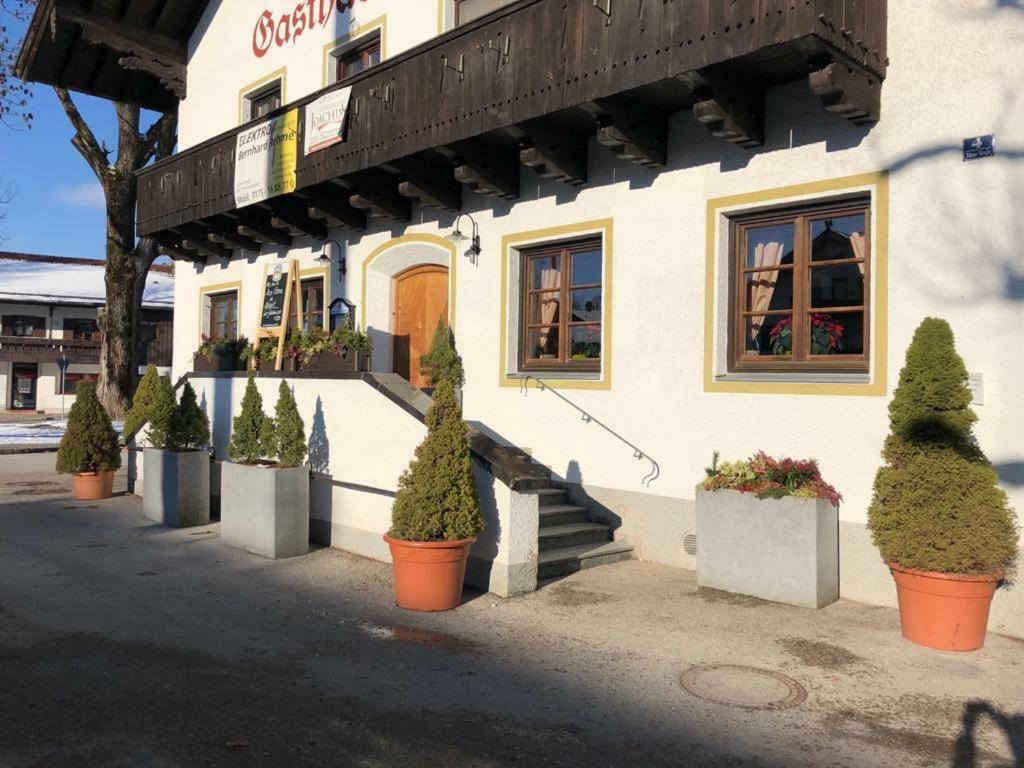 Landgasthaus Zum Altwirt Reichersbeuern Exterior foto